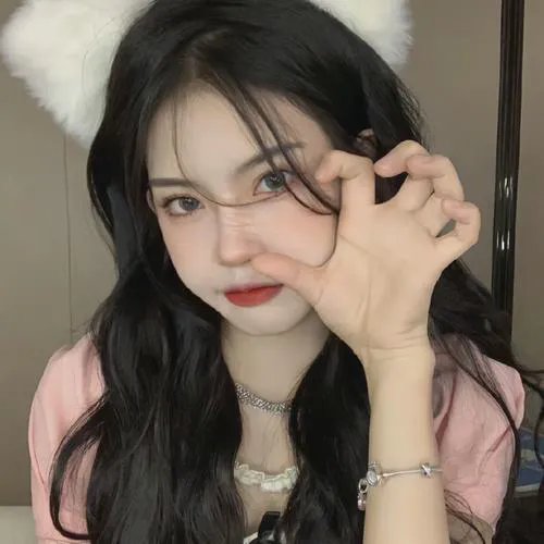 艳女新装